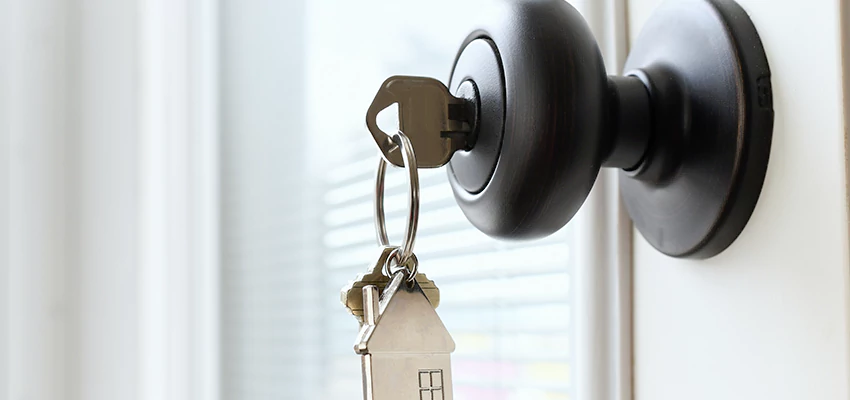 Bifold Door Knob Replacement in Winton, California